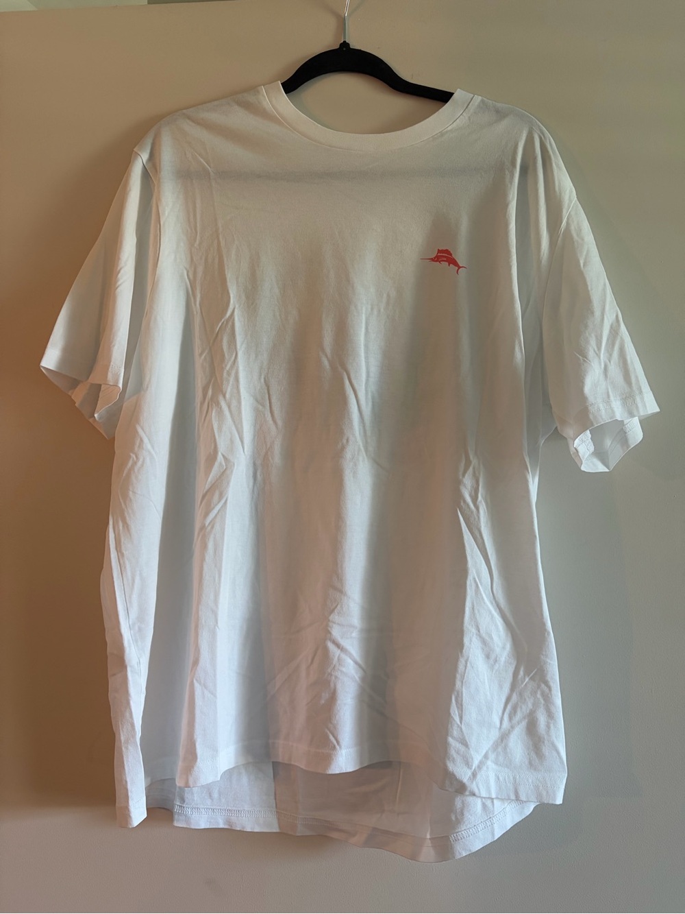 Tommy Bahama Men's Premium 100% Cotton Graphic T-Shirt in Size Large